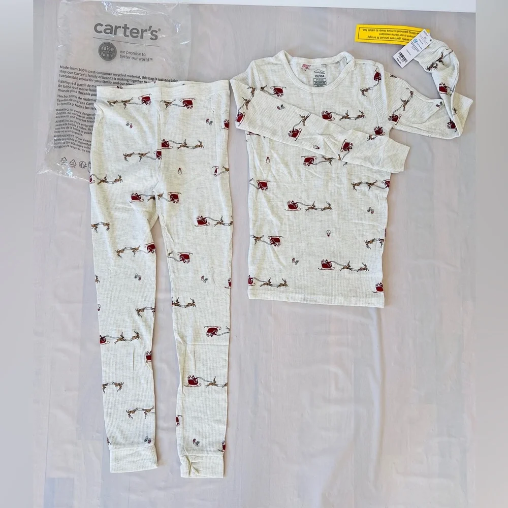 Kids Long Sleeve Pajama Set Cream with Red Sleigh Print size 10